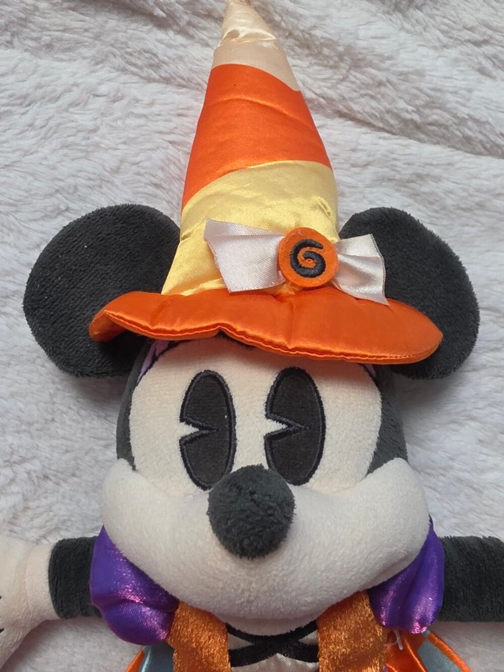 Disney Store 2020 Halloween Minnie Mouse Witch Plush 15" Pumpkin Candy Dress - Picture 2 of 7